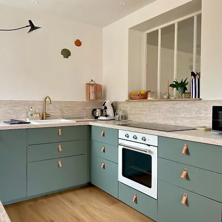 La Comete By Melrose Holiday home *