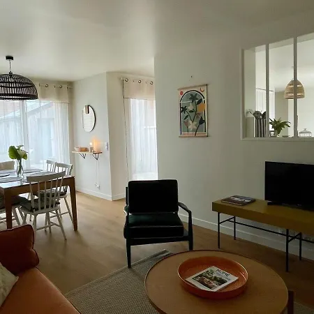 La Comete By Melrose