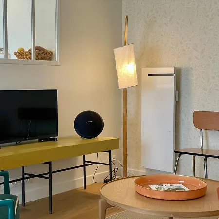 Dom wakacyjny La Comete By Melrose Saint-Côme-de-Fresné