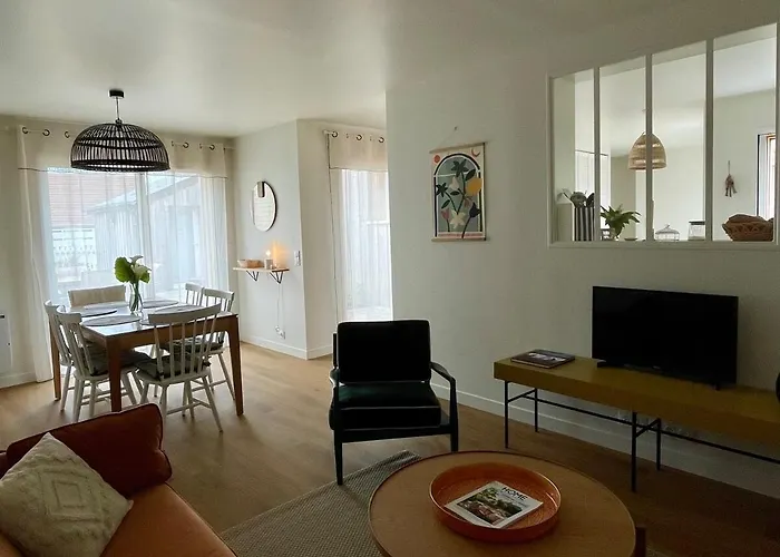 La Comete By Melrose