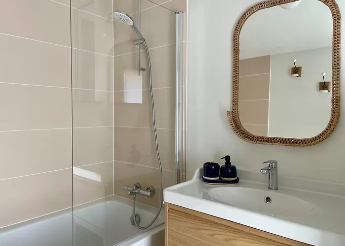 La Comete By Melrose Holiday home *