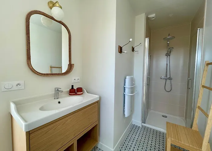 La Comete By Melrose *